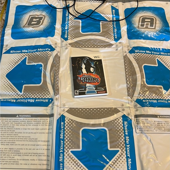 Dance Dance Revolution: Hottest Party (Game & Dance Pad)  (Wii, 2007) [Tested] - Picture 6 of 7